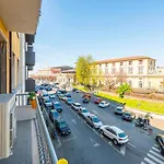 Apartment Henry's House Urban Comfort A Parma