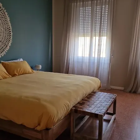 Henry's House Apartment