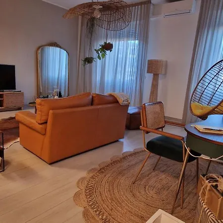 Henry's House Luxury Urban