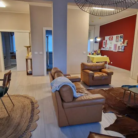 Διαμέρισμα Henry's House Luxury Urban