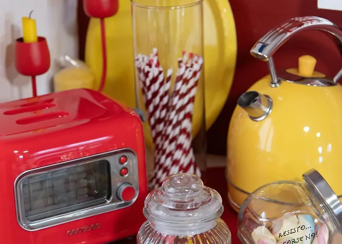 Apartment Henry'S House Urban Comfort In Parma