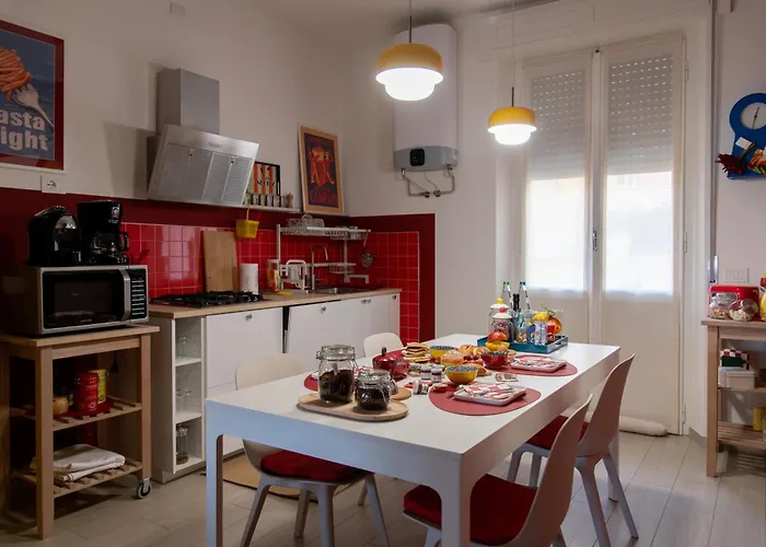 Apartment Henry'S House Urban Comfort In Parma