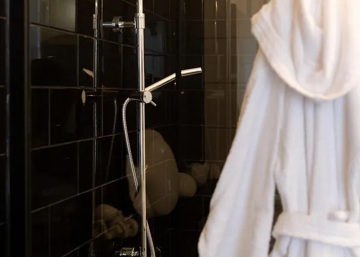 Apartment Henry'S House Urban Comfort In Parma *