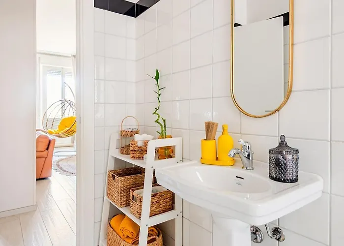 Apartment Henry'S House Urban Comfort In Parma